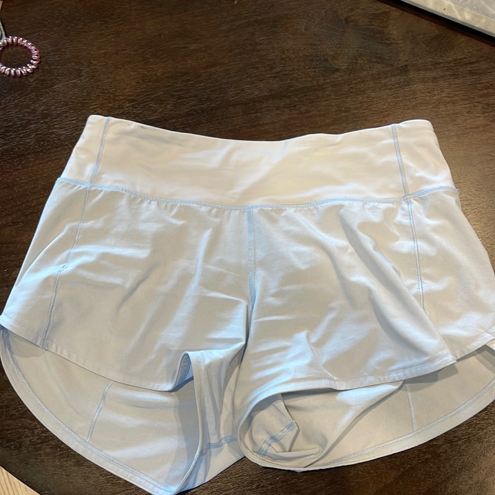 Lululemon mid rise speed up short 4in in light blue